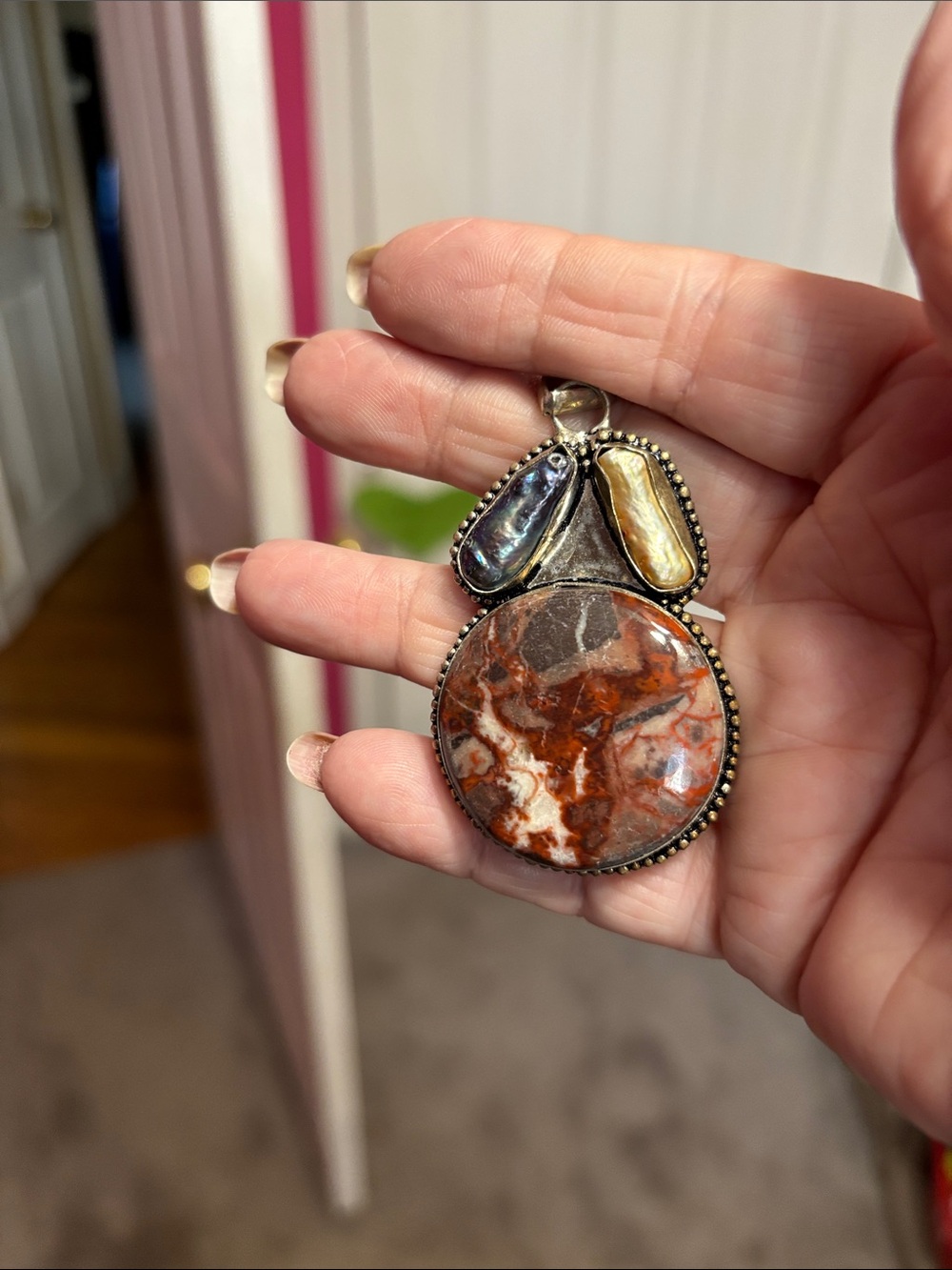 NEW 925 Sterling Silver Red Jasper Pendant with Black and Beige Biwa Pearls